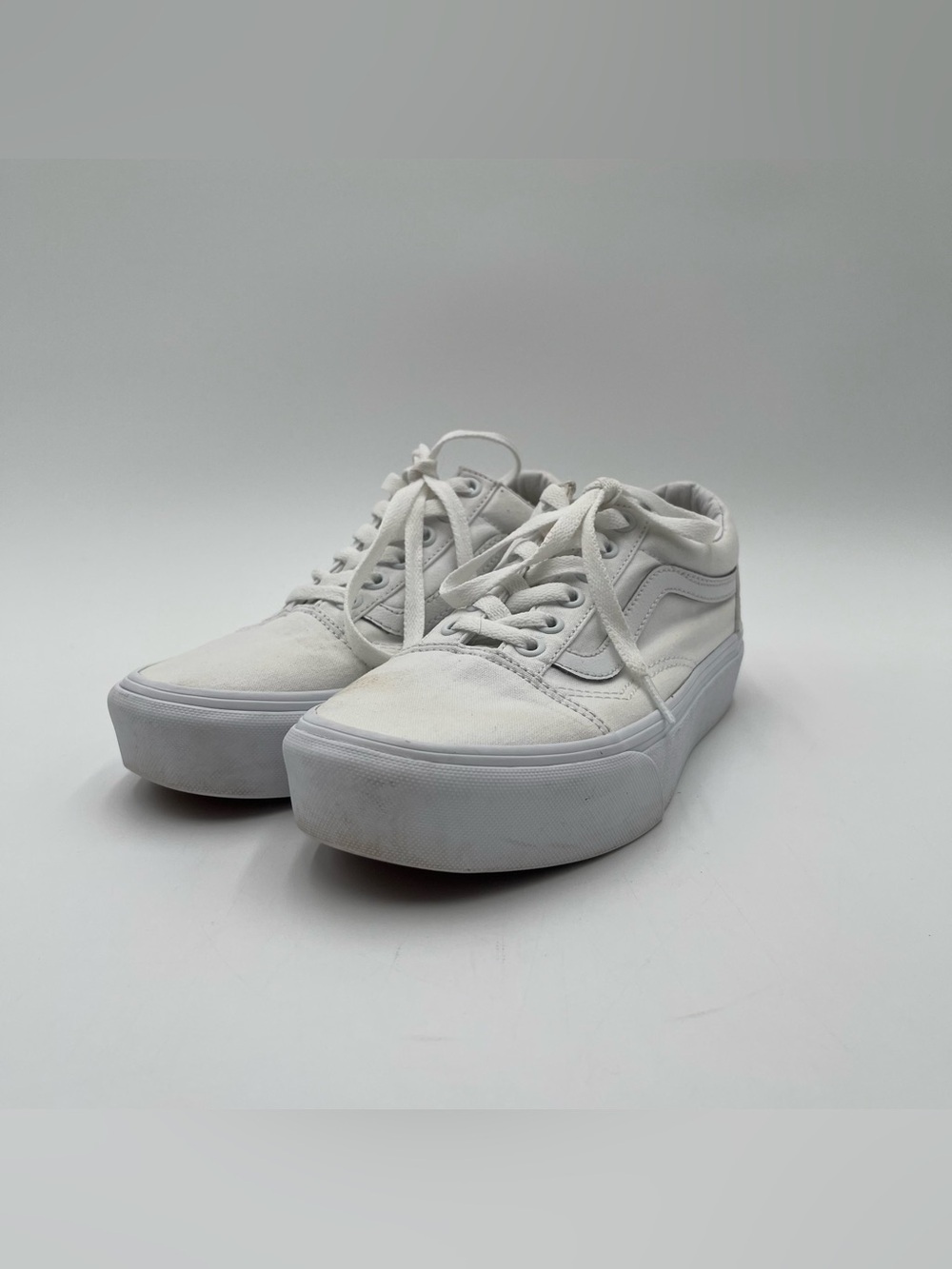 VANS Old Skool Platform White Shoes Women’s Size 7 Unisex Skate Sneakers Casual - Picture 1 of 13
